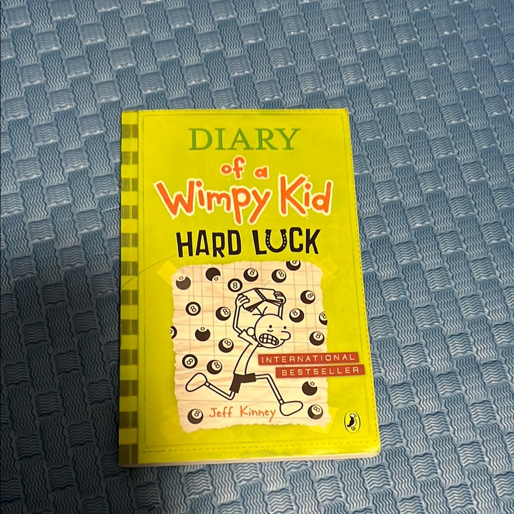 Diary of a Wimpy Kid: Hard Luck - Yellow Cover